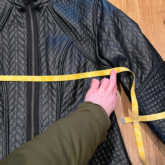 Moda International Vintage stitched Leather Jacket Small/medium offers welcome - Picture 5 of 10